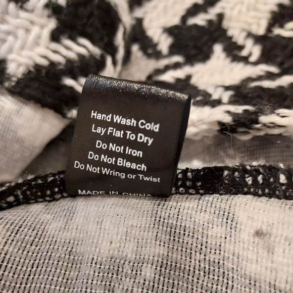 POL BLACK and Ivory Houndstooth Frayed Hem Shacket Jacket Size Medium Lexington - Picture 10 of 10